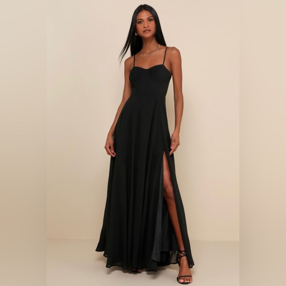 Lulus Dresses & Skirts - Lulu’s Flowy Black Dress